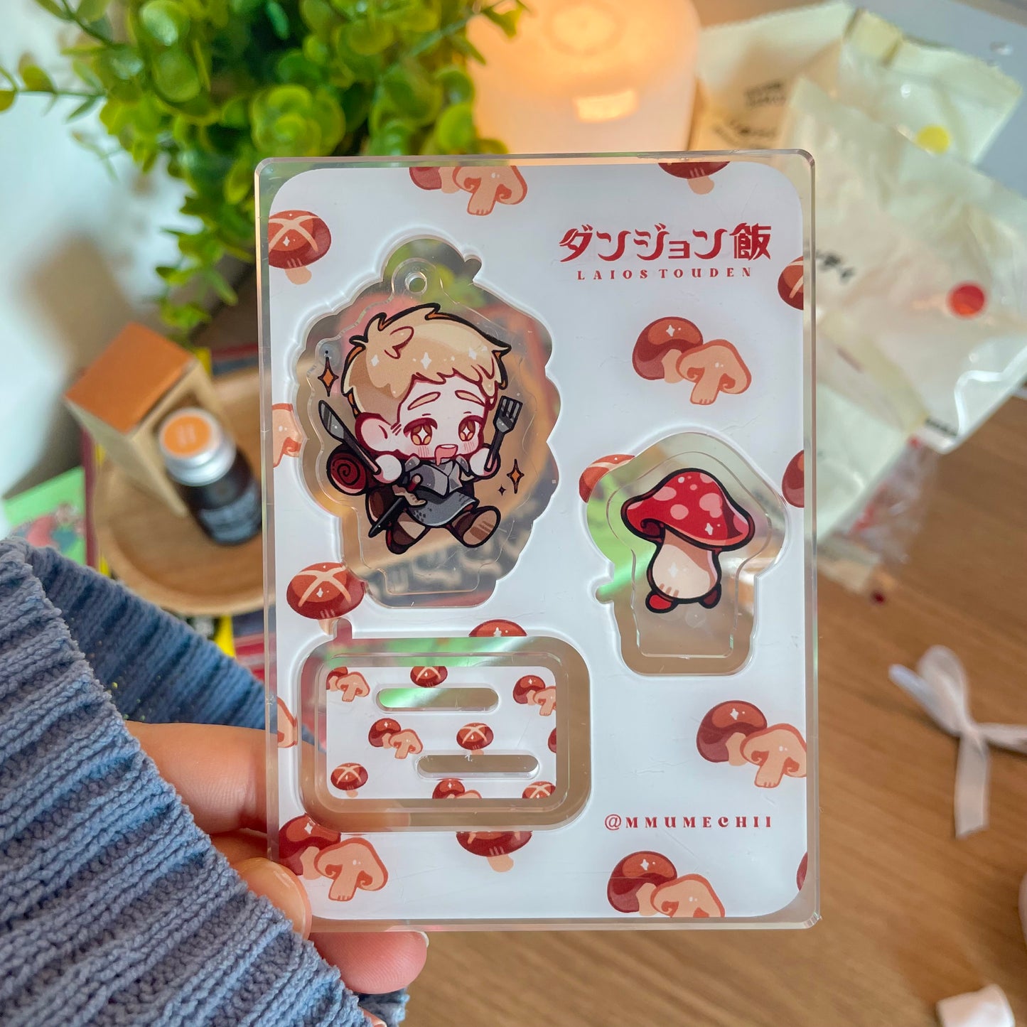 Dungeon Meshi 2 in 1 Standee/Keychain (B-GRADE)